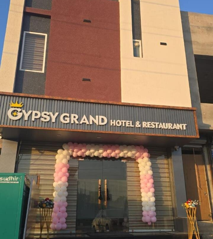 Gypsy Grand Hotel And Restaurant