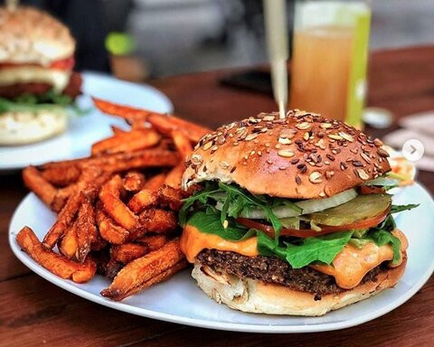 Lia's Kitchen 100% Vegan