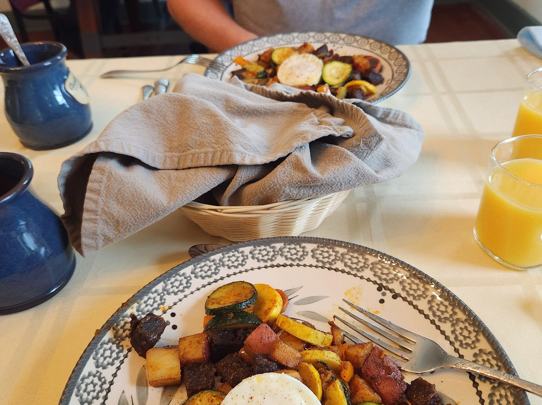 Country Hearth Bed and Breakfast主图