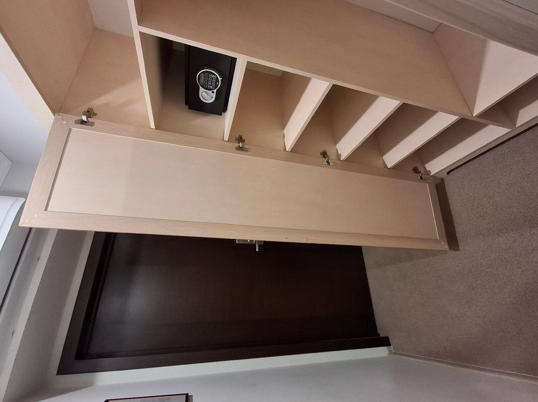 Gubernator Hotel主图