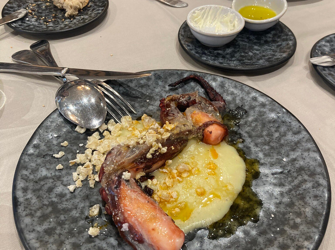 Abadesa Restaurante Hotel主图