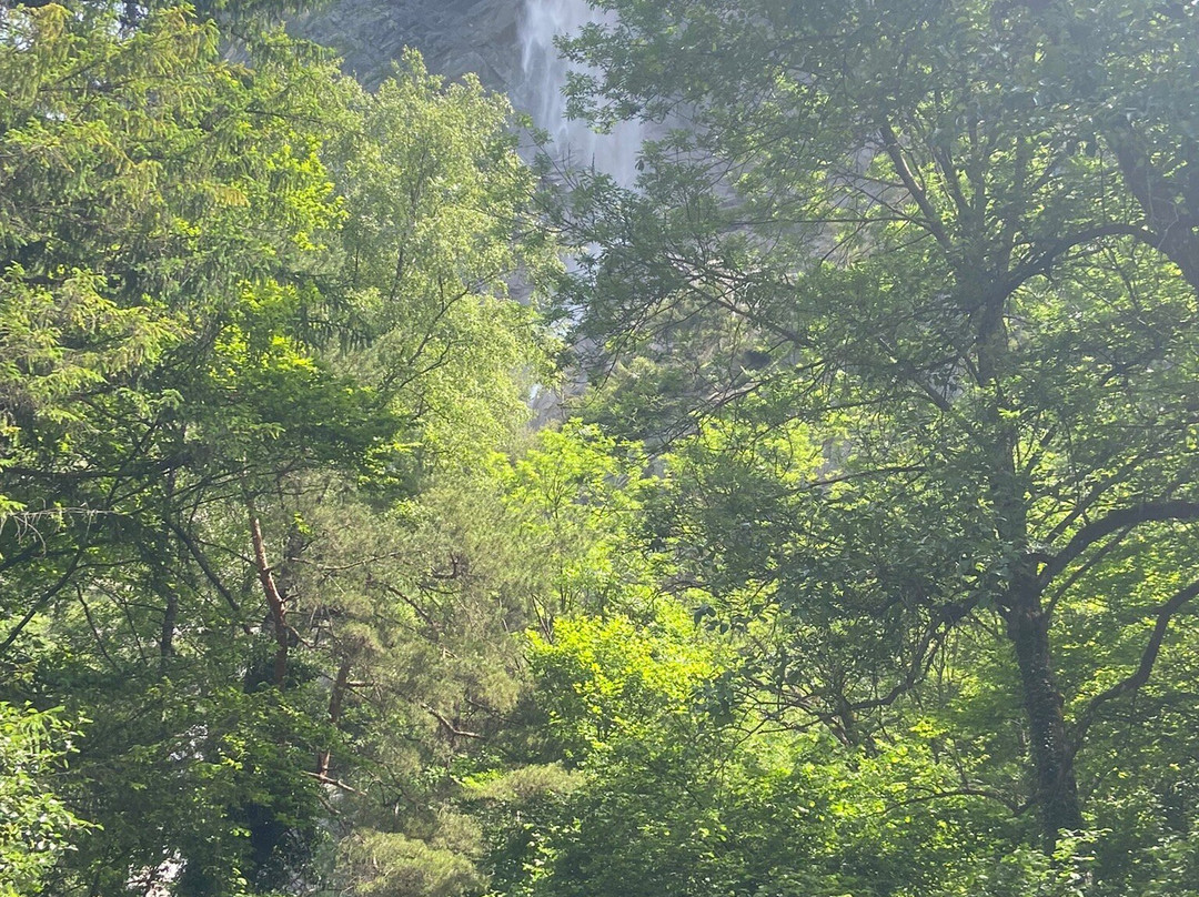 Cascade de l'Arpenaz-萨朗什必去景点