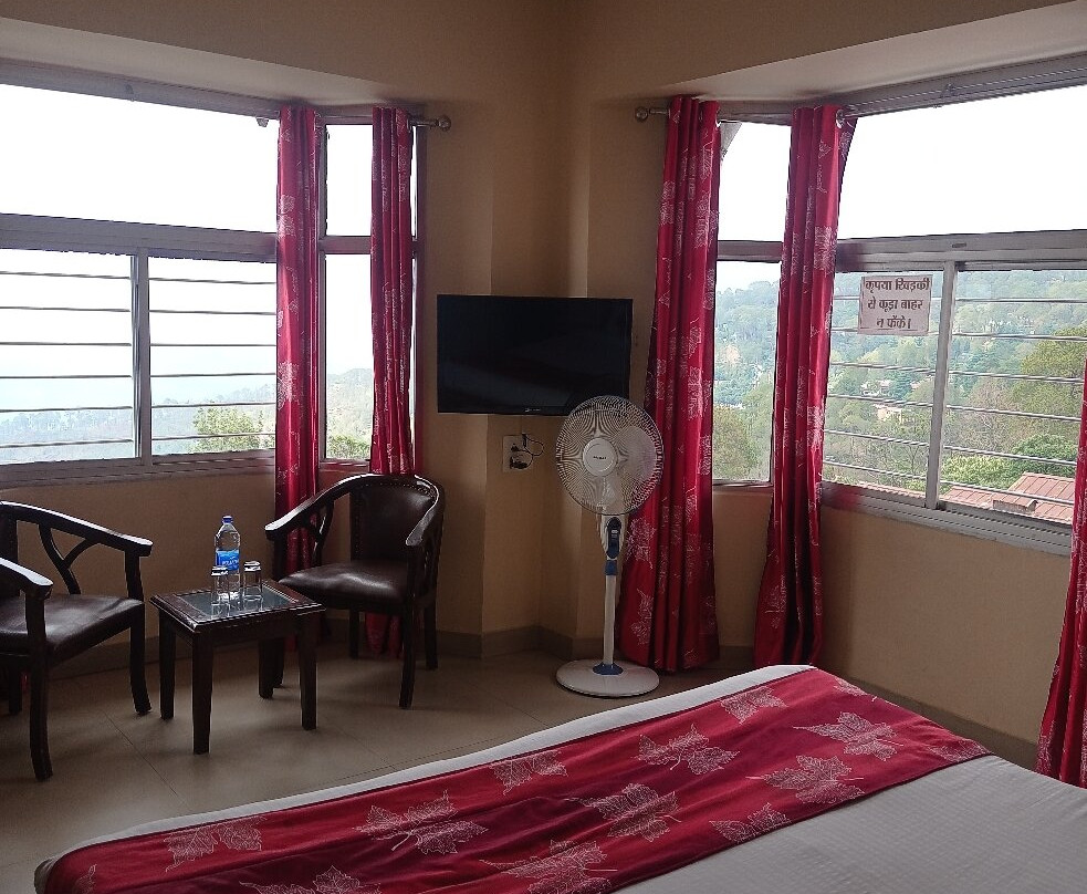 Queen's Meadow Hotel主图