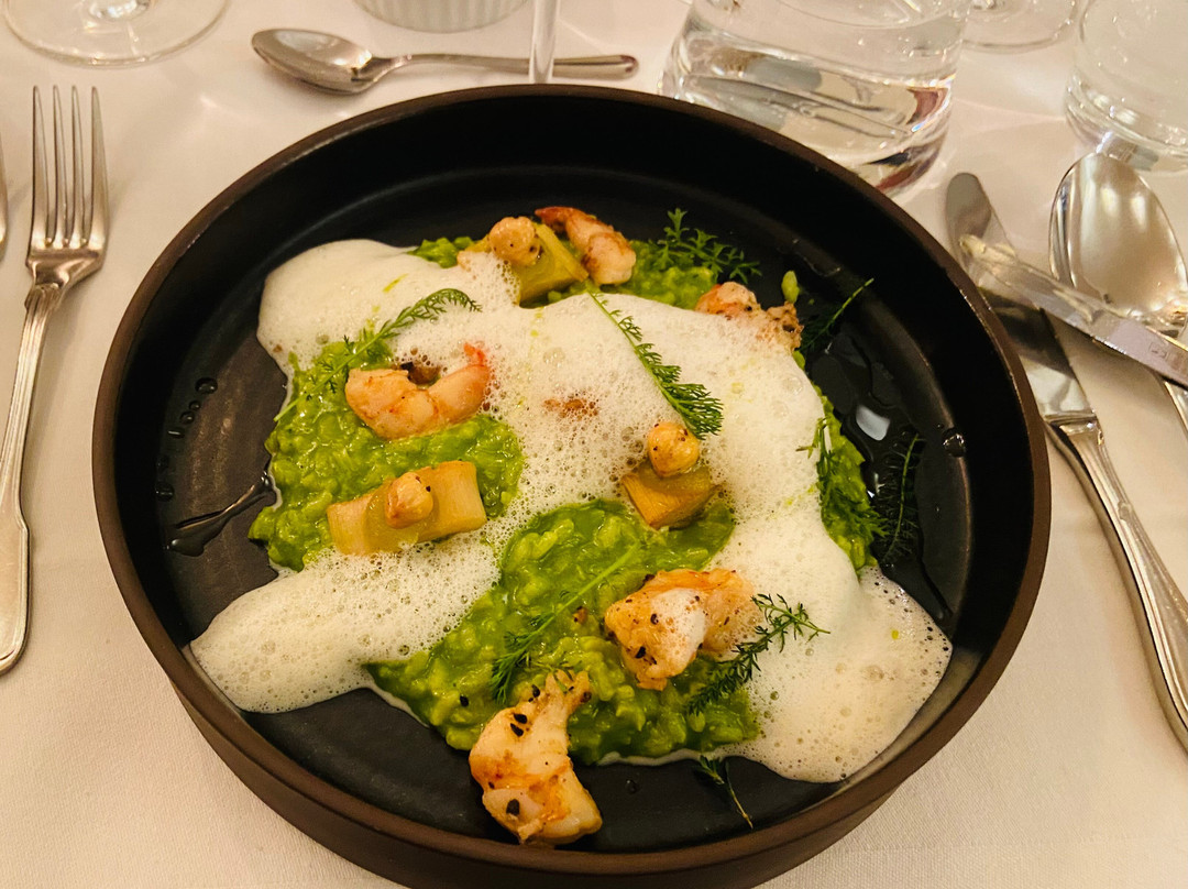 Rose Wein-brasserie
