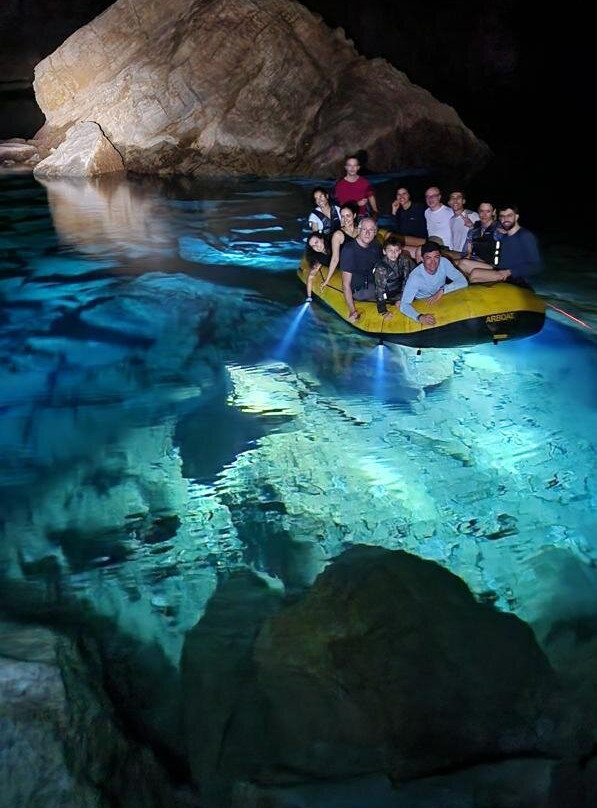 Buraco das Andorinhas-Formosa必去景点