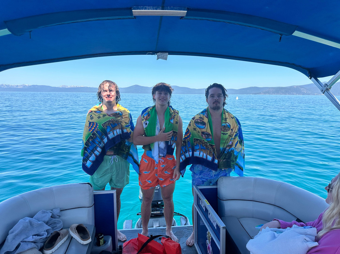 North Lake Tahoe Boat Rental-塔霍维斯塔必去景点