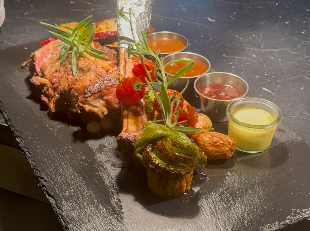 Seasons Restaurant & Bar