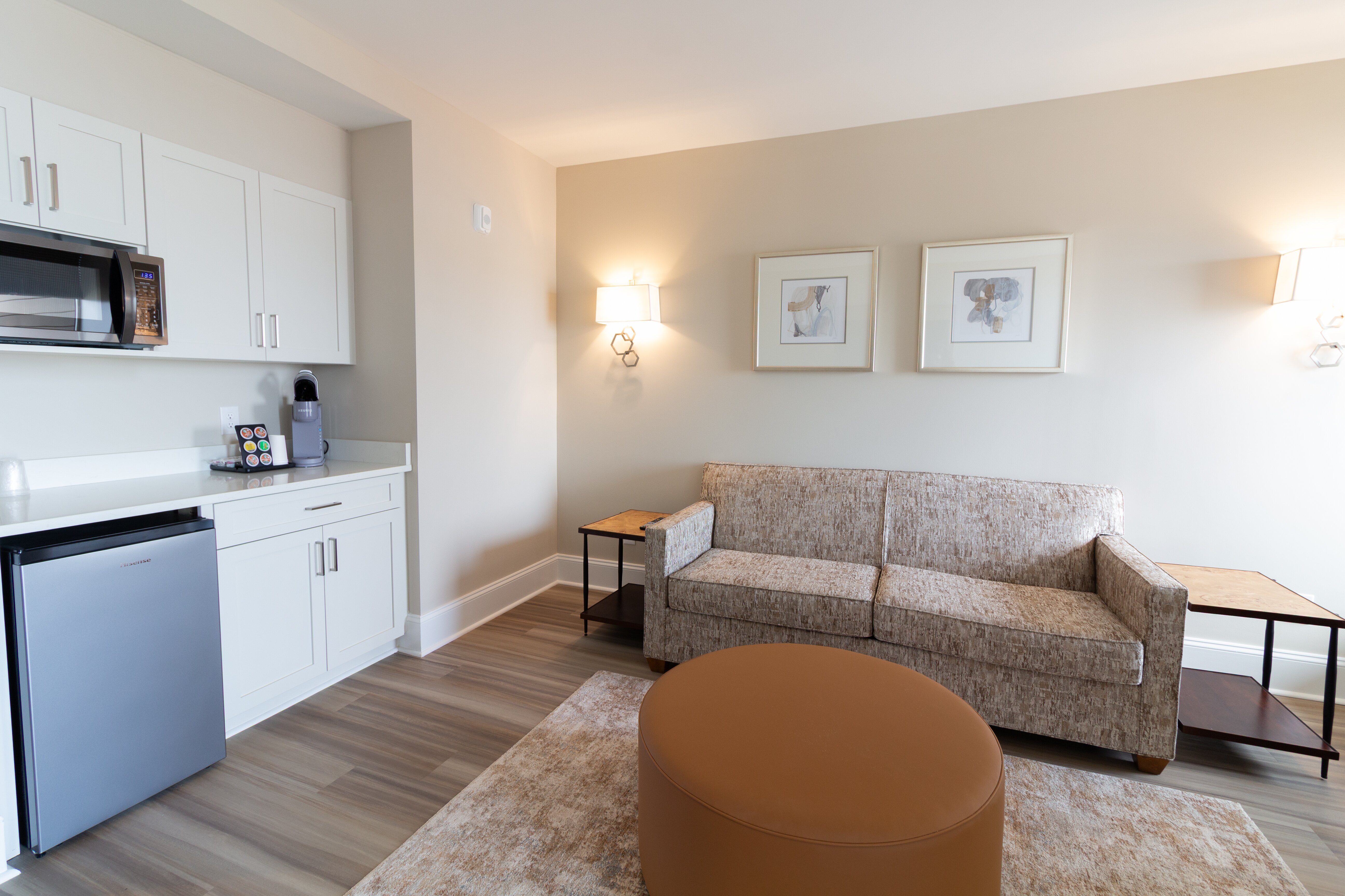 Bask Hotel at Big Rock Landing-客卧