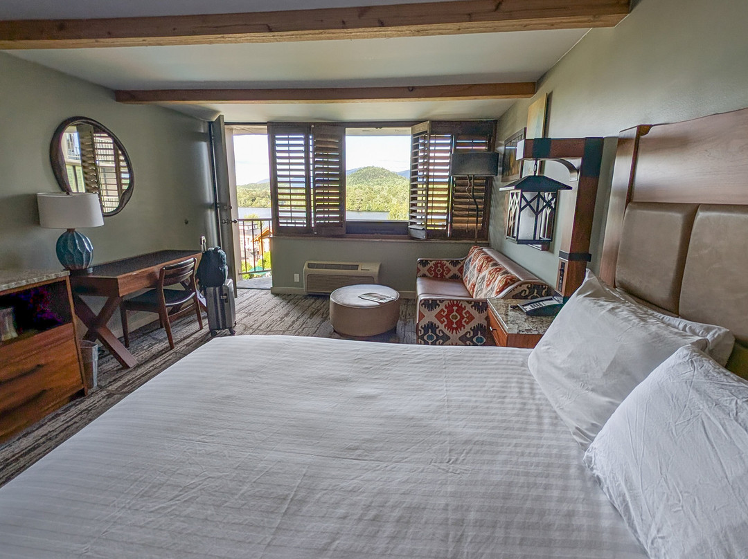 High Peaks Resort主图