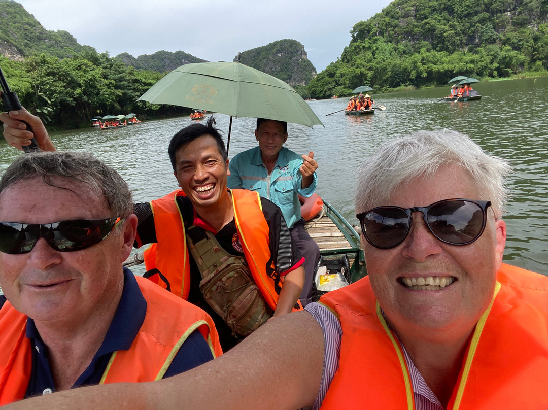 Lucky Bastard Motorcycle Tours-芽庄必去景点