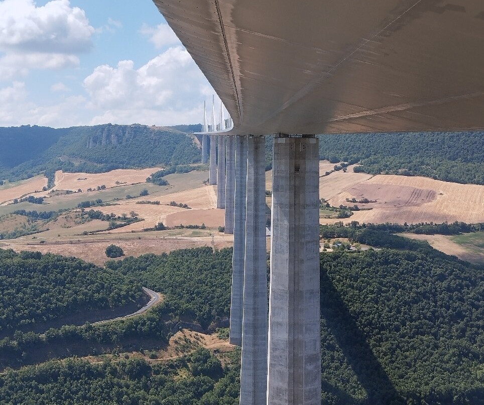 Aire Du Viaduc De Millau-米约必去景点