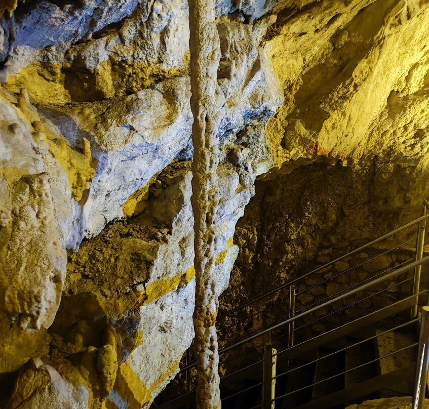 Grotte di Val de' Varri-Pescorocchiano必去景点