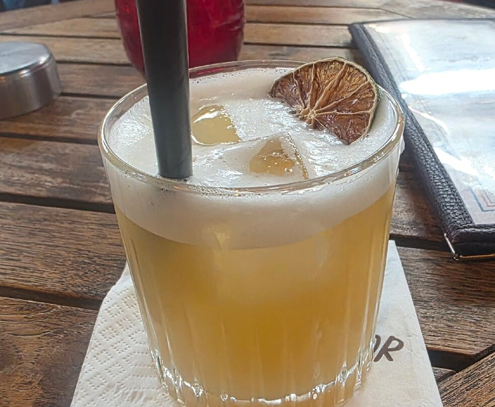 Nannes Cafe Bistro Bar