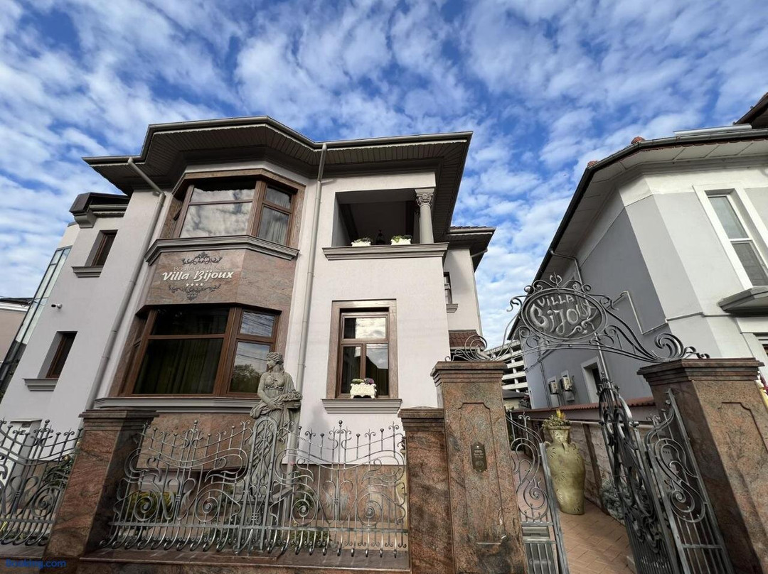 普洛耶什蒂酒店住宿-Villa Bijoux