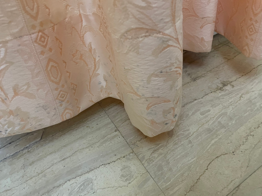 Logan's Beach Hotel主图