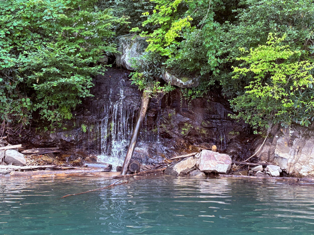 Fontana Marina-Fontana Dam必去景点