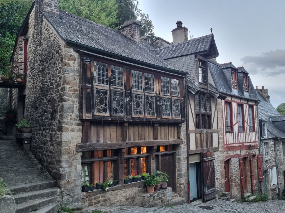 Port de Dinan-迪楠必去景点