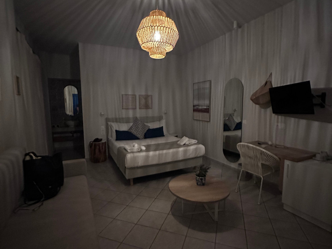 罗曼缇卡酒店主图