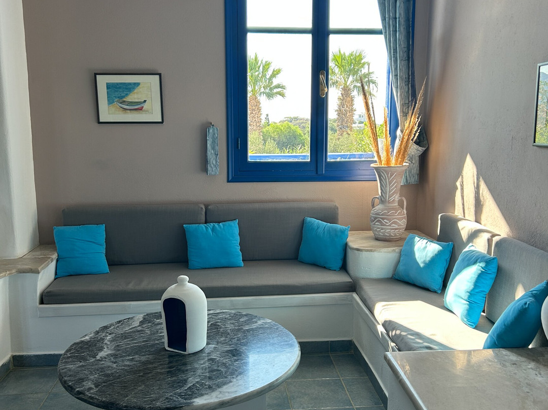 Blue Sea Hotel主图