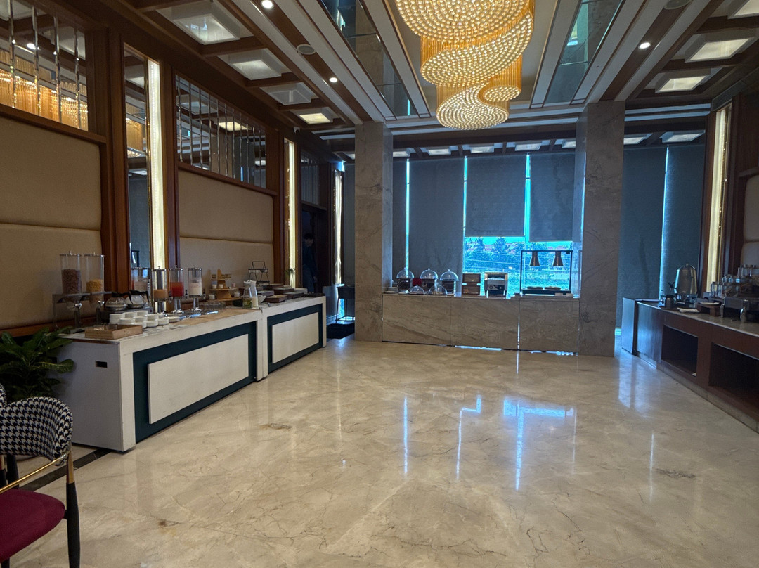 Clarion Hotel Dehradun主图