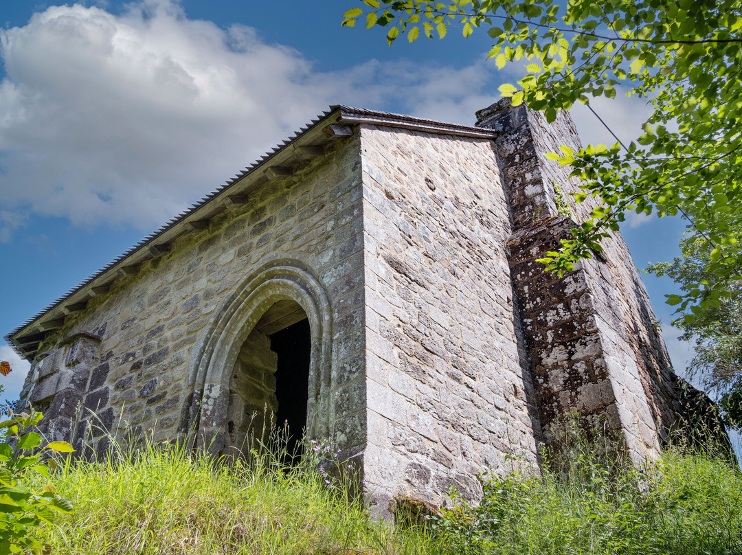 Ruines Vieille Église-Saint-Pantaleon-de-Lapleau必去景点