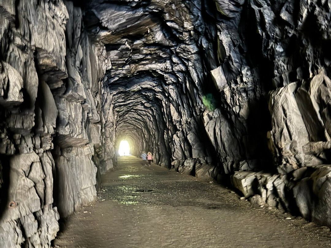 Othello Tunnels-霍普必去景点