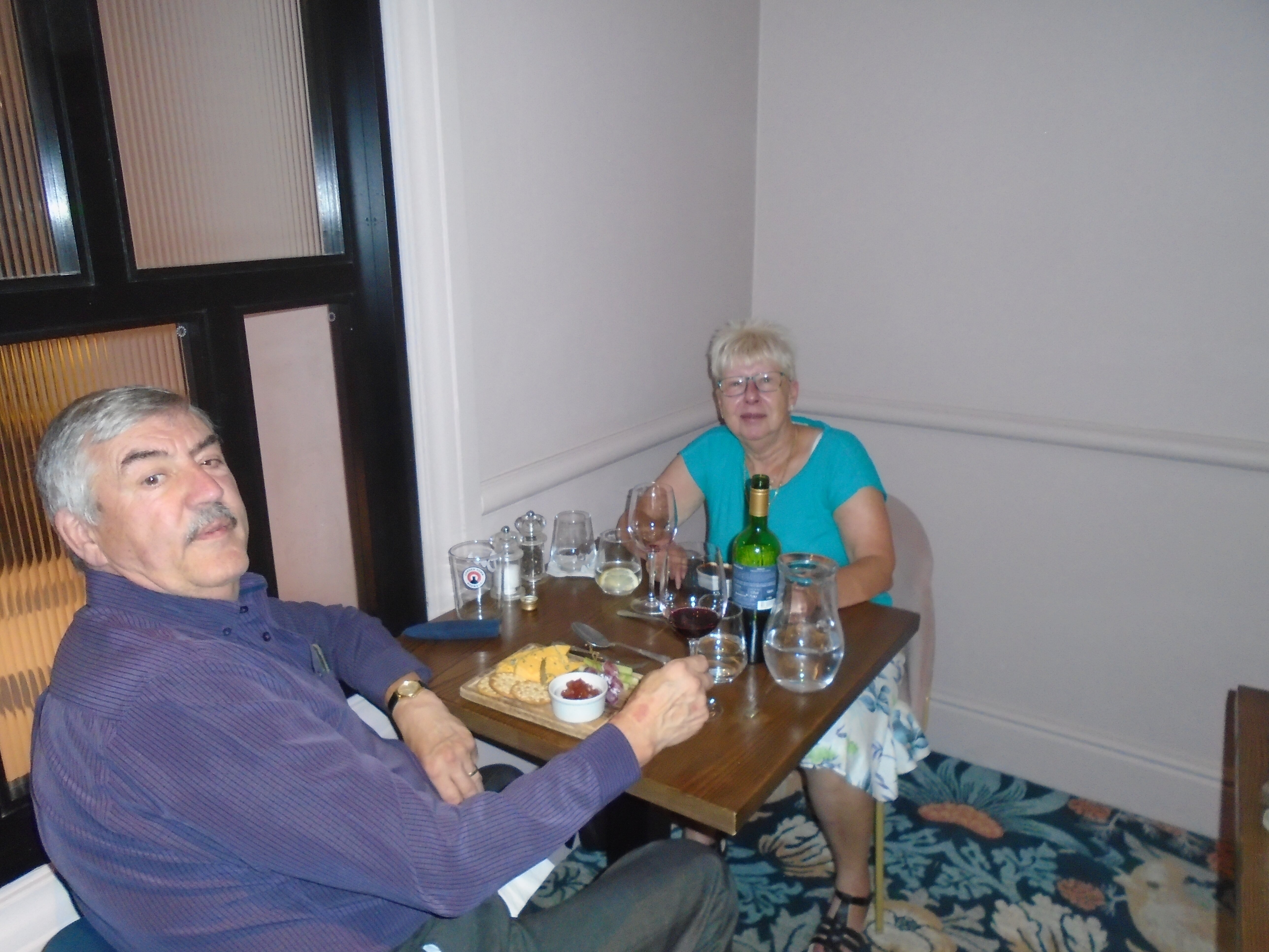 杜肯哈尔夫布莱克本美居水疗酒店-餐饮