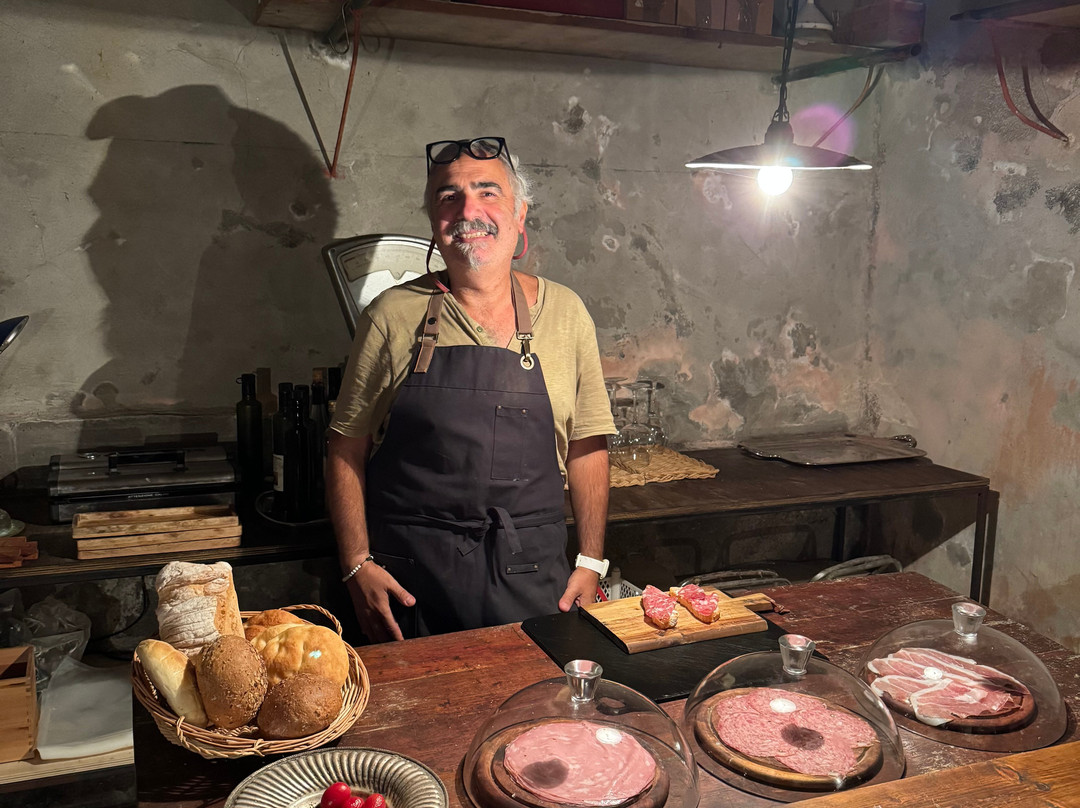 Bottega Pecchioli-卡尔米尼亚诺必去景点