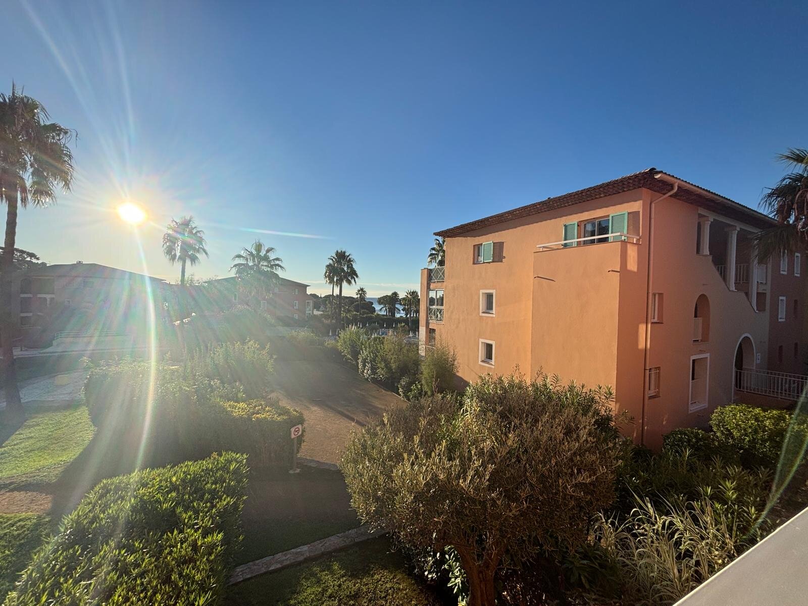 伊撒布海岸皮埃尔假日公寓酒店-官方