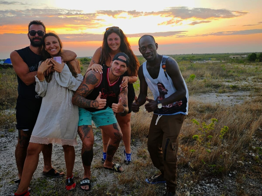 UROA SMILE TOURS-乌罗阿必去景点