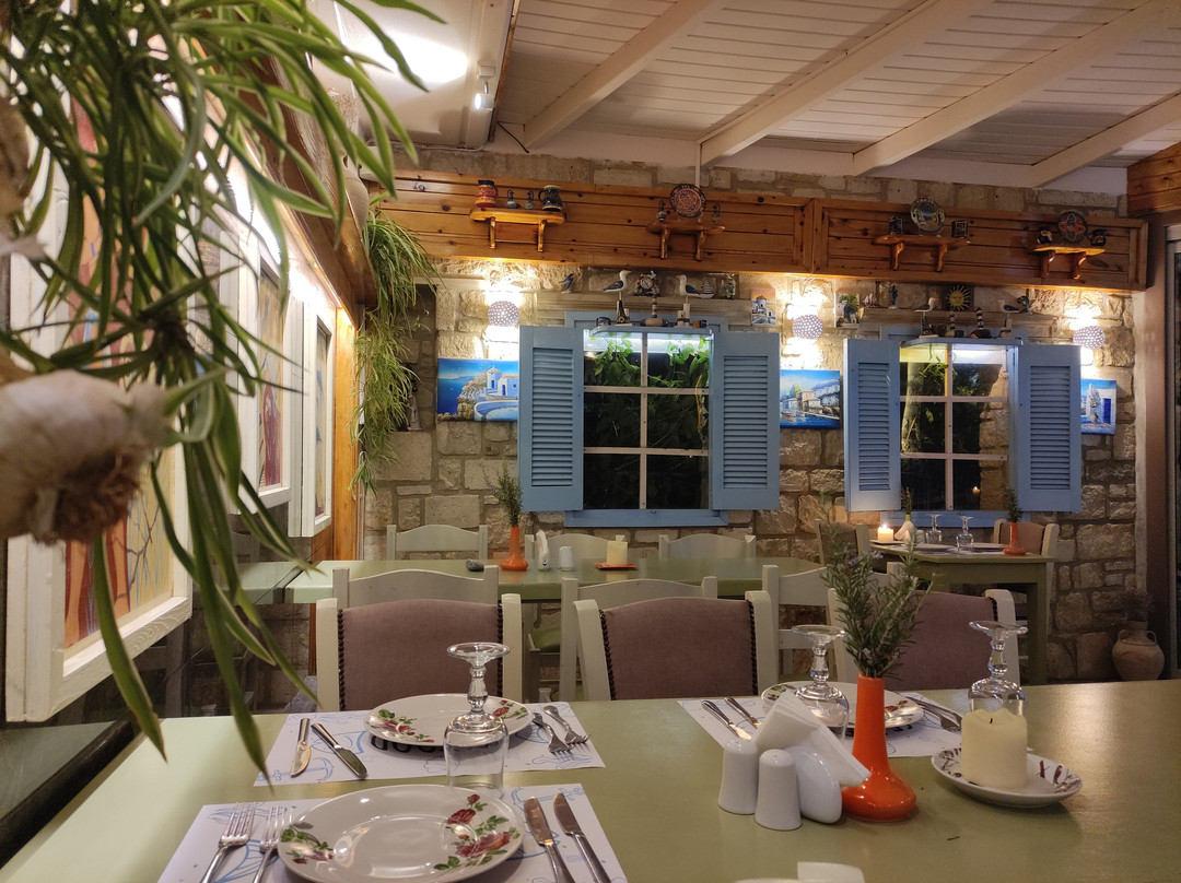 Knossos Greek Taverna