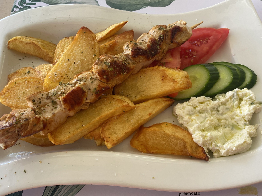 The Green Car Bar & Restaurant