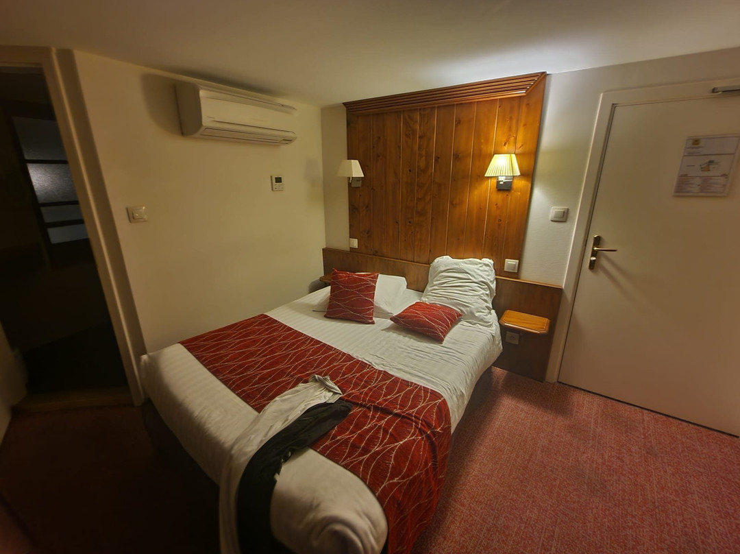 Logis Hôtel de la Cloche主图