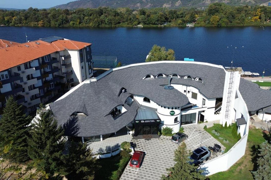 Prenociste Srebrno Jezero