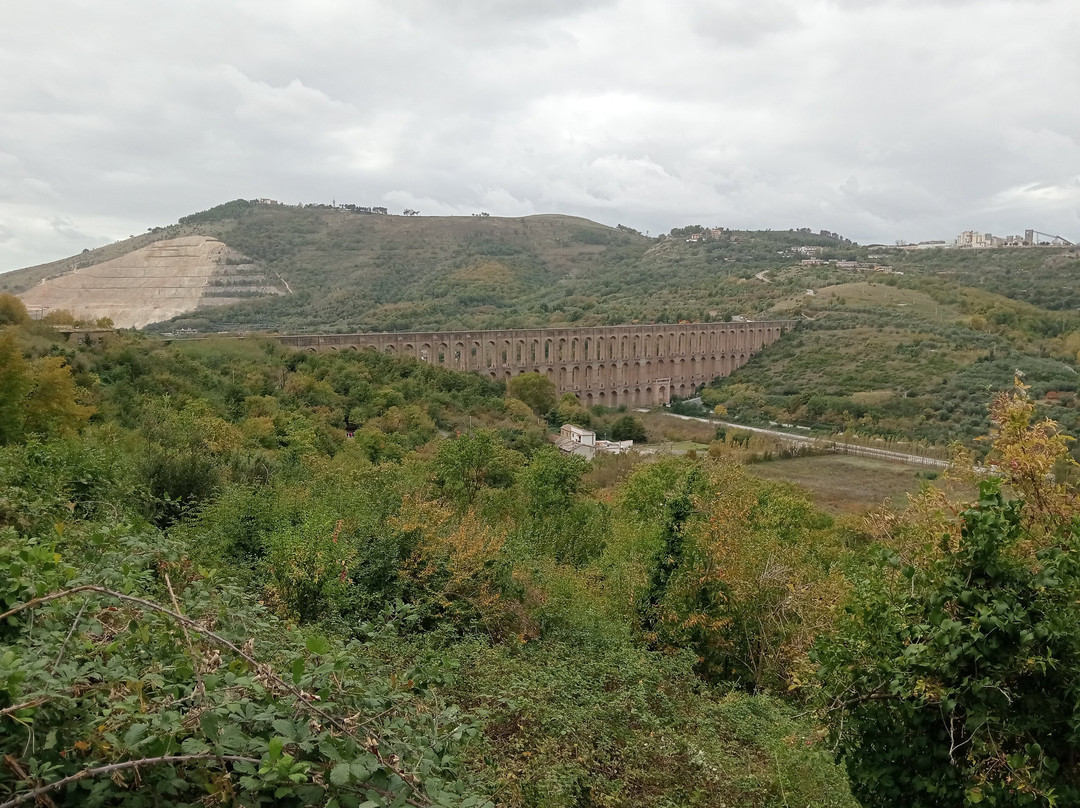 Punto Panoramico dell'Acquedotto-Valle di Maddaloni必去景点