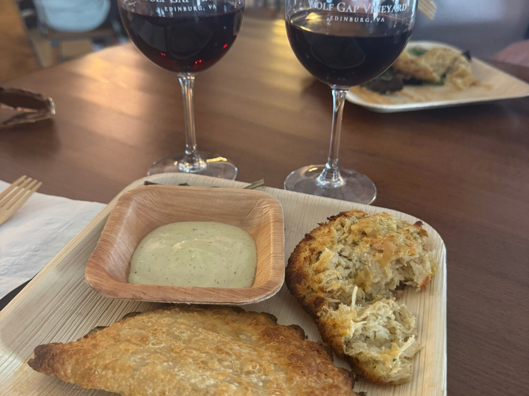 Wolf Gap Vineyard &  Winery-Edinburg必去景点