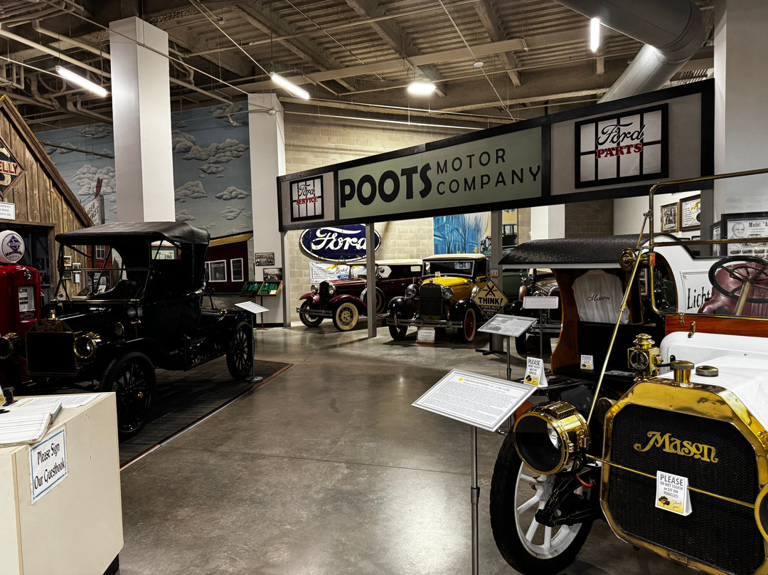 Antique Car Museum of Iowa-科拉尔维尔必去景点