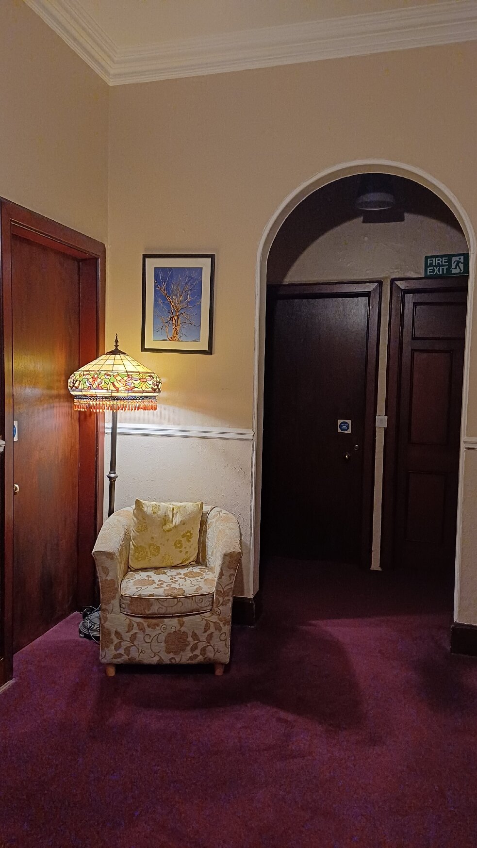 Hillcrest House-官方