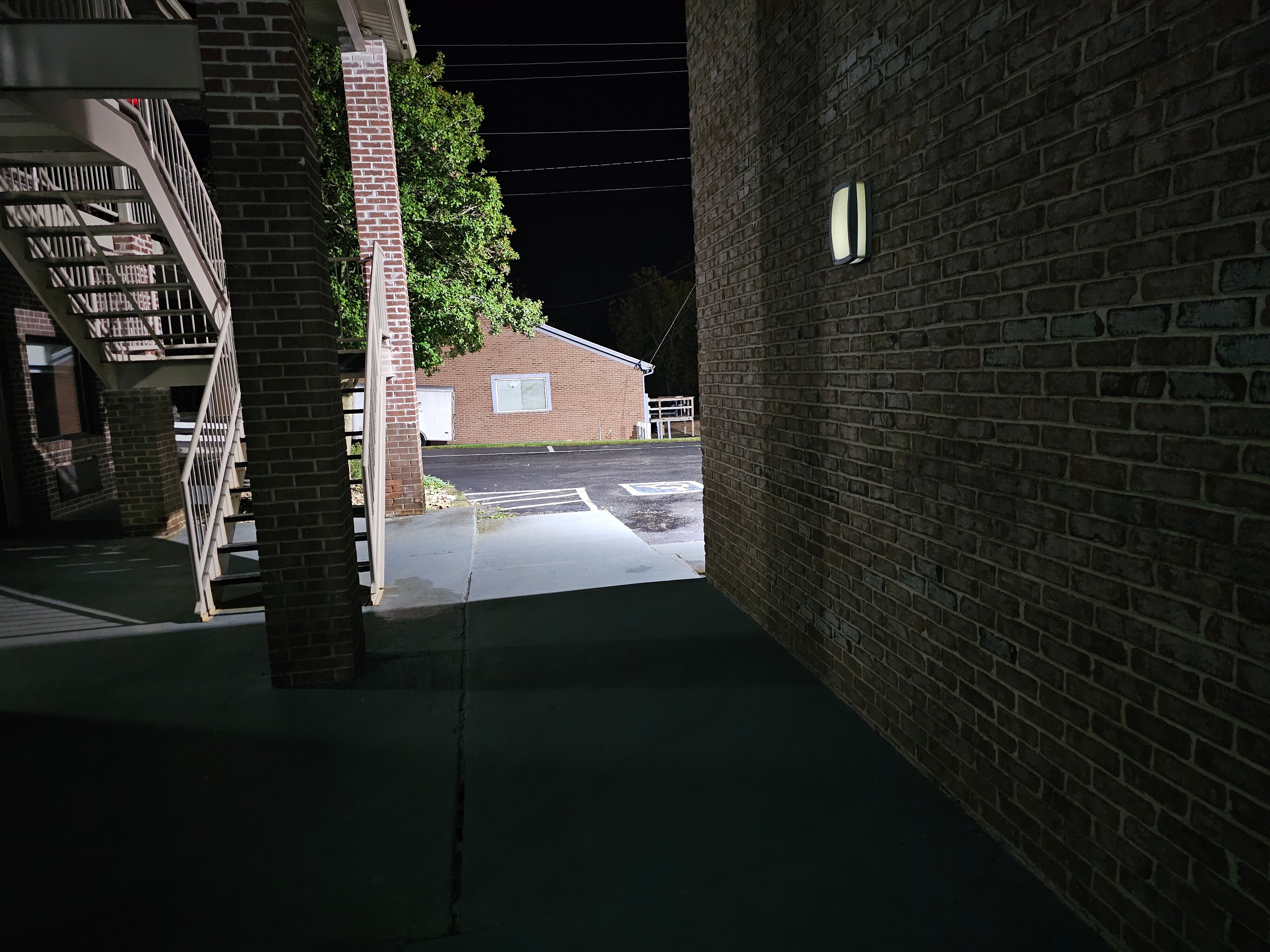 Best Western Paris Inn-浴室