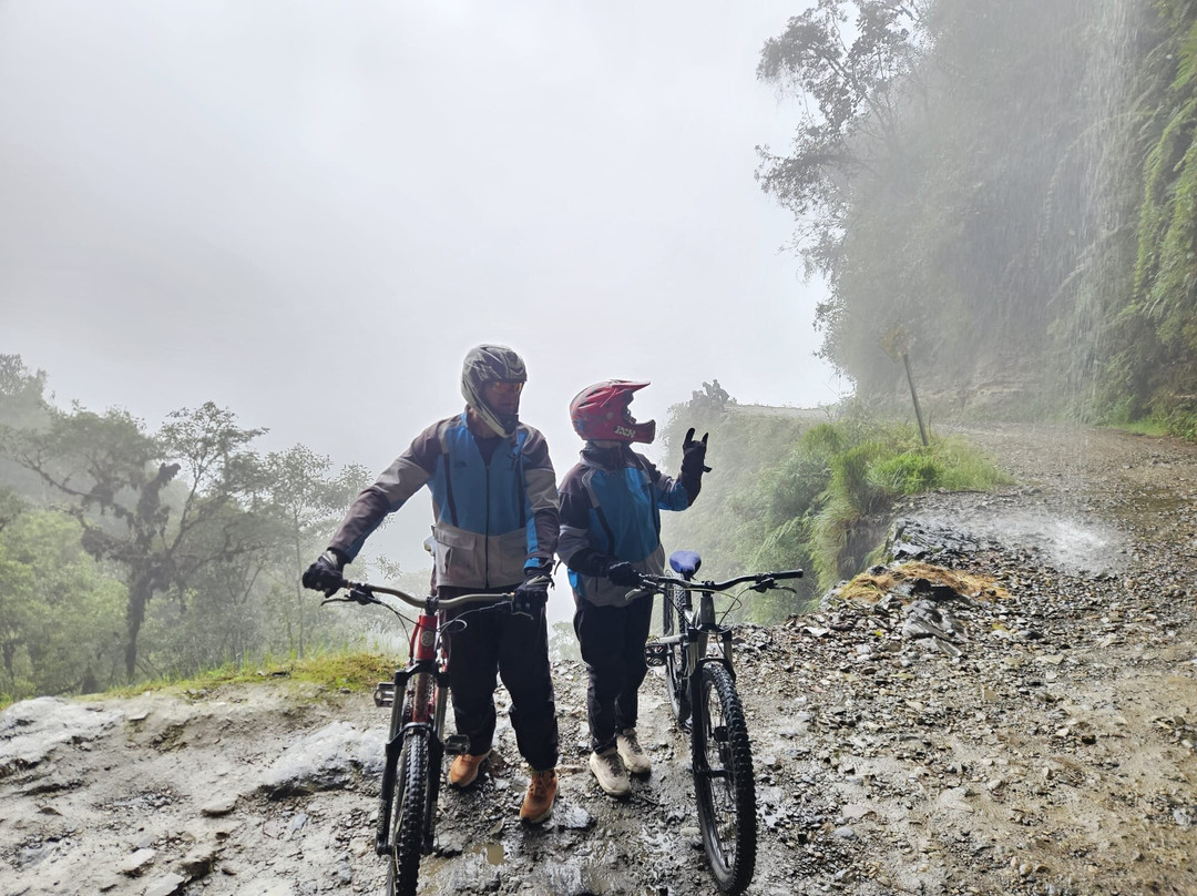 Mayhem Adventures-拉巴斯必去景点