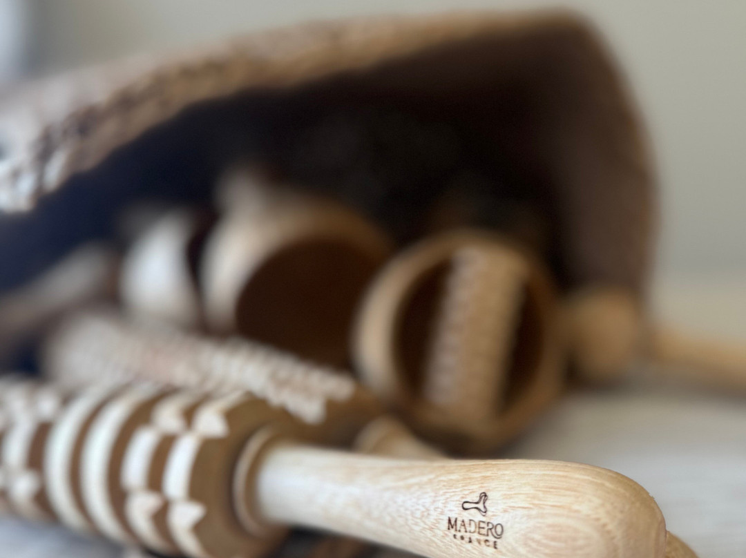 Shambalya Massage À Domicile-Pont-L'Eveque必去景点