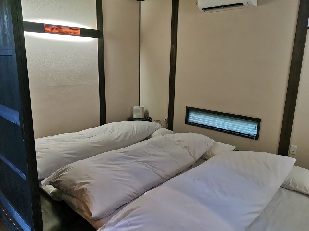 希那文酒店主图