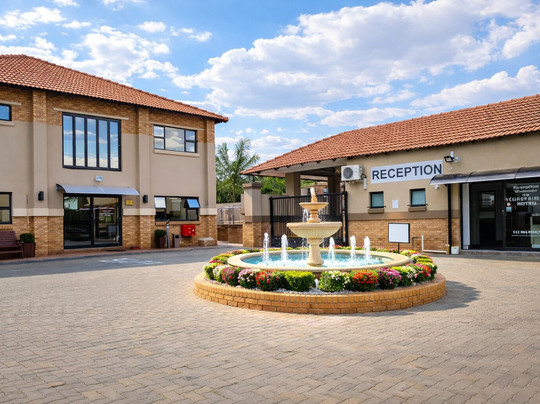 欧陆普利姆酒店主图