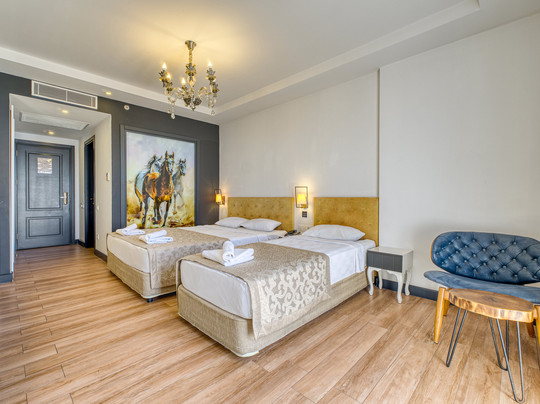 Sey Beach Hotel & Spa主图