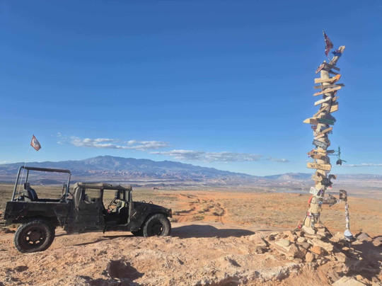 Red Rock Humvee Tours-哈里肯必去景点