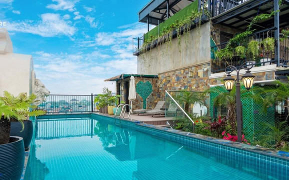 Nature Hotel - Ba Dinh