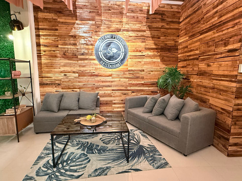 Salt And Pepperr Restaurant