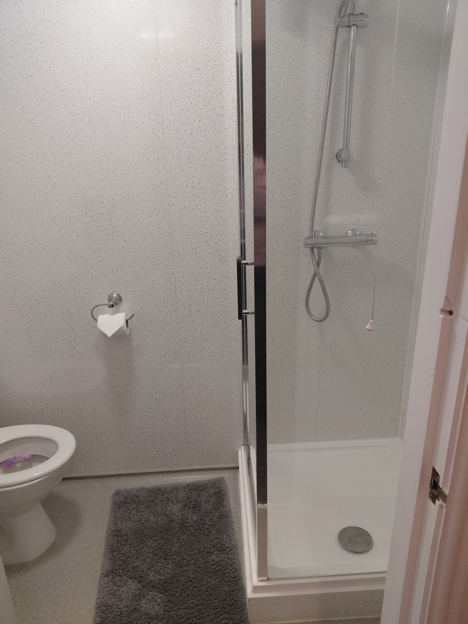 Y Garth Guest House-浴室