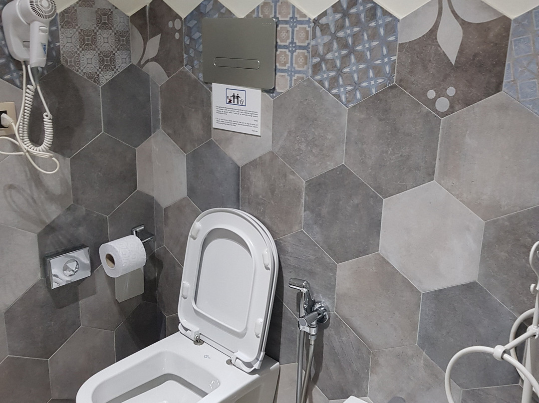 瑞莱斯宫大教堂酒店主图