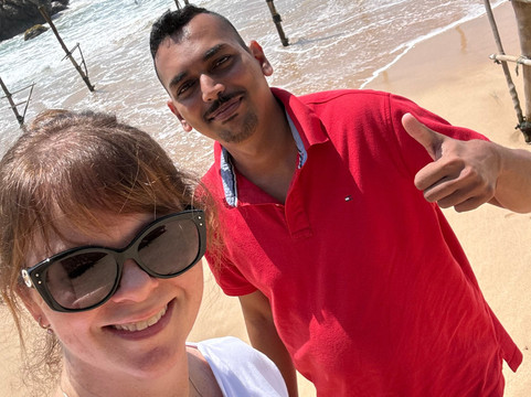 Mr.Taxi.lk - Negombo ( Katunayaka Airport Drops & Picups)-尼甘布必去景点